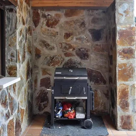 Acogedora Con Jardin Y Chimenea By Cabana Rentals Navas de San Antonio Exterior photo
