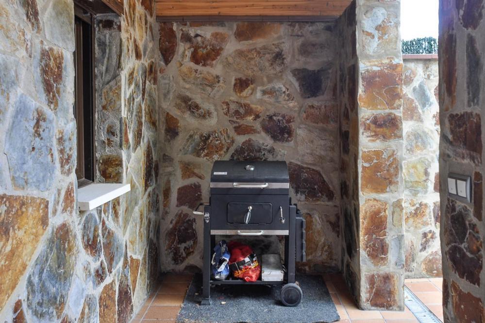Acogedora Con Jardin Y Chimenea By Apartment Navas de San Antonio